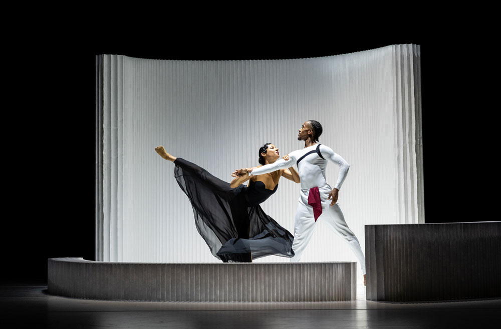 Visceral Brilliantly Brings Carmen's Kinetic Fire to Dance